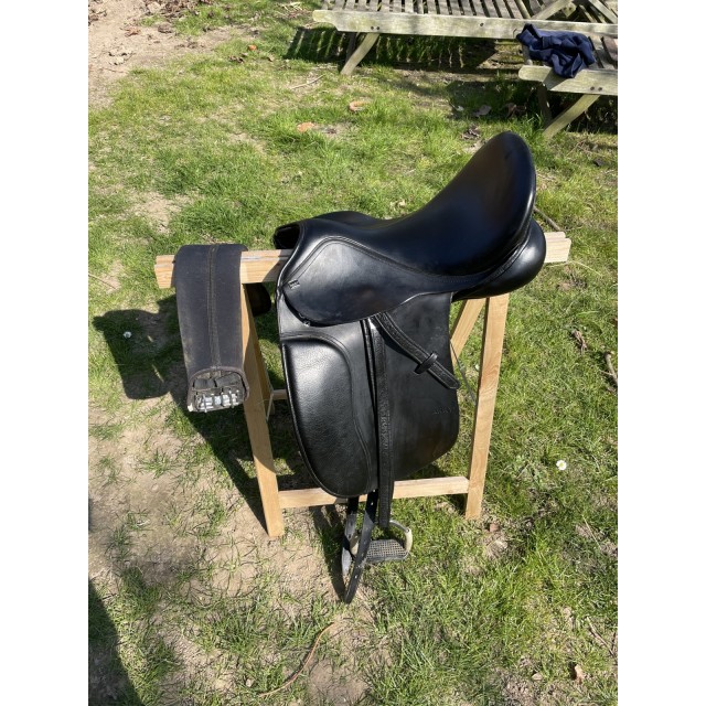 Selle de dressage Anky 17’