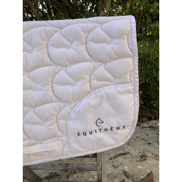 Tapis blanc equitheme