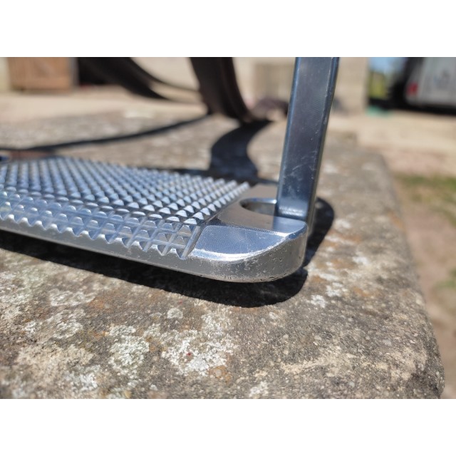 Étriers Jin Stirrups