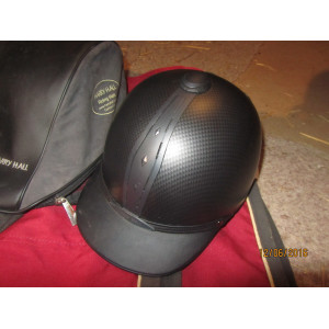 Bombe Harry Hall carbon look