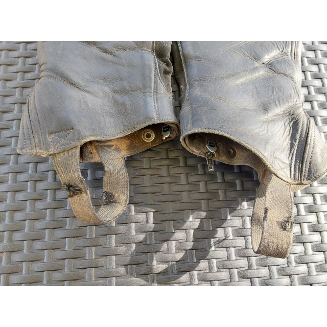 Chaps cuir Fouganza