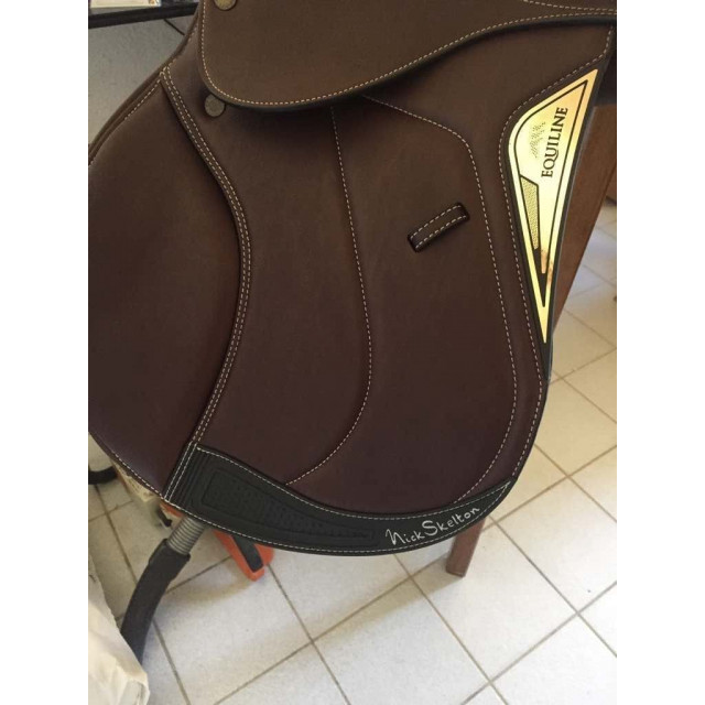 Selle Equiline Nick Skelton taille 17