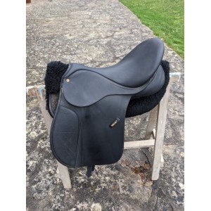 Selle mixte synthétique noire Wintec (17.5')