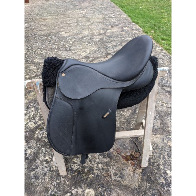 Selle mixte synthétique noire Wintec (17.5')