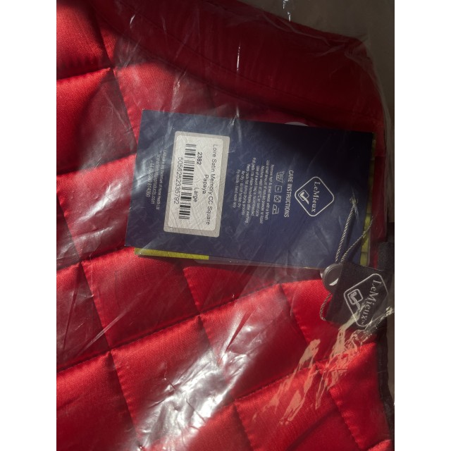 Tapis Lemieux close contact
