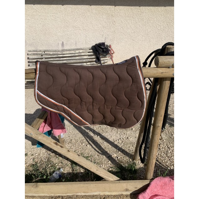 Tapis de selle coupe sport