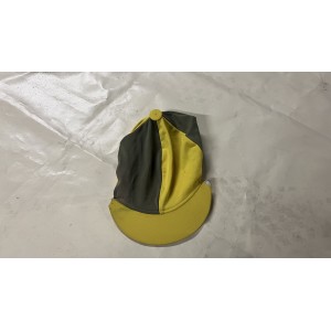 Toque grise et jaune