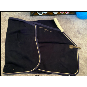 Couverture de présentation en laine Dy'on