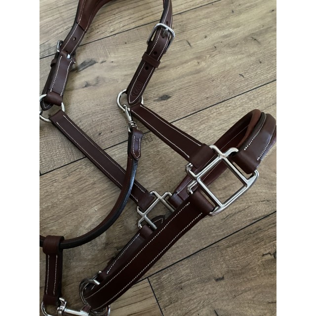 Licol CWD écurie anatomique cuir