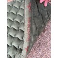 Tapis vert poney