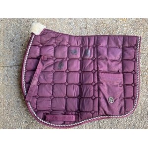 Tapis bordeaux satiné