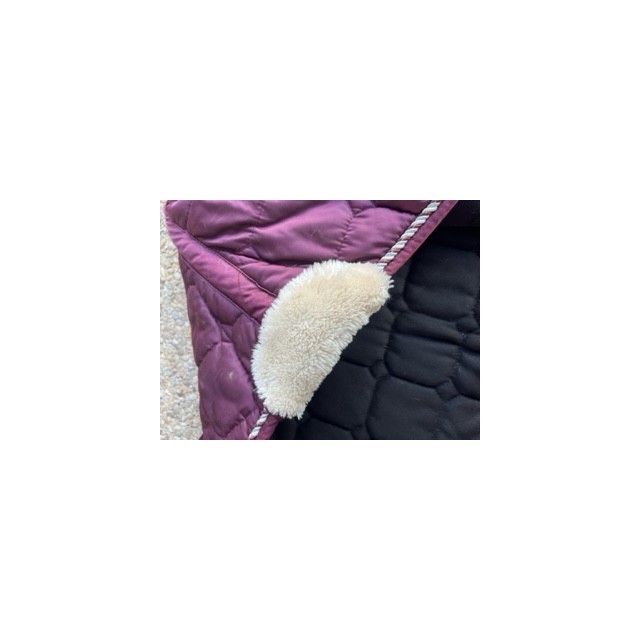 Tapis bordeaux satiné