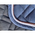 Tapis bleu marine