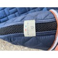Tapis bleu marine