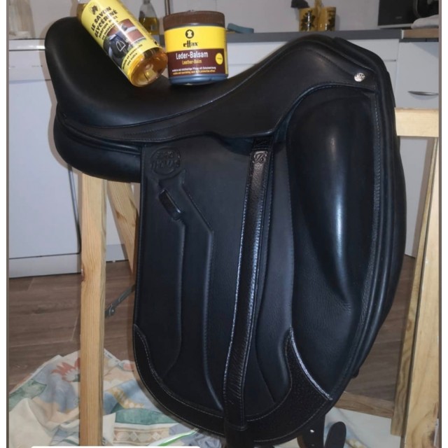 Selle de dressage DTA