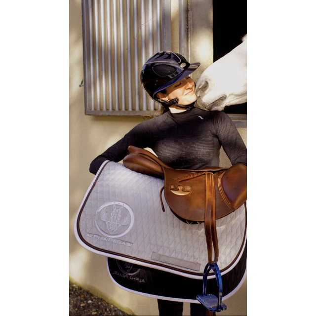 Tapis de selle gris en mesh Alpha Pegasi Concept