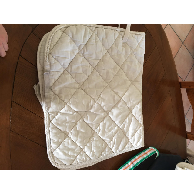 Tapis blanc