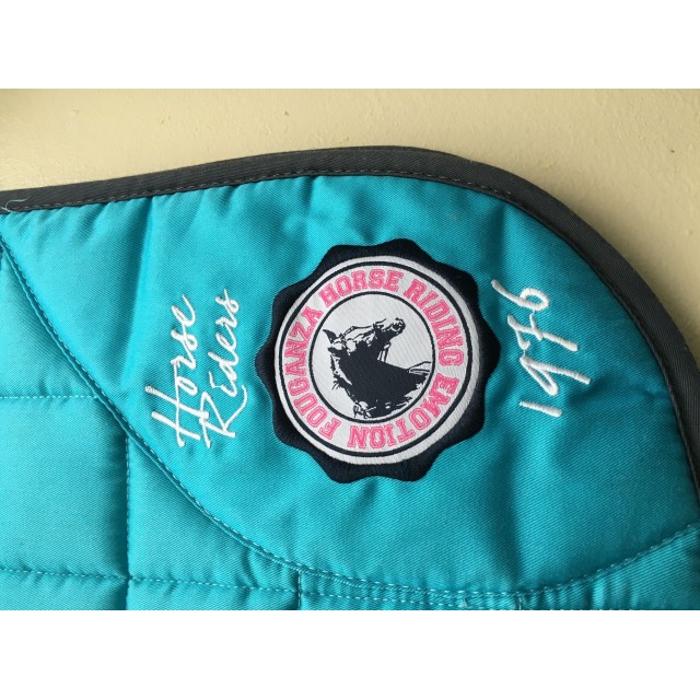 Tapis de selle en très bon état