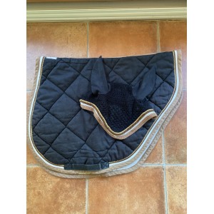 ensemble tapis de selle et bonnet noir et beige sport