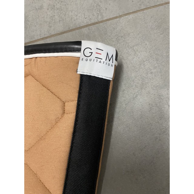Tapis gem