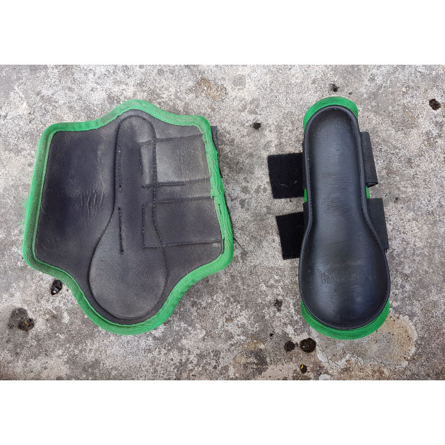 guêtres fermées vertes et noires bon état