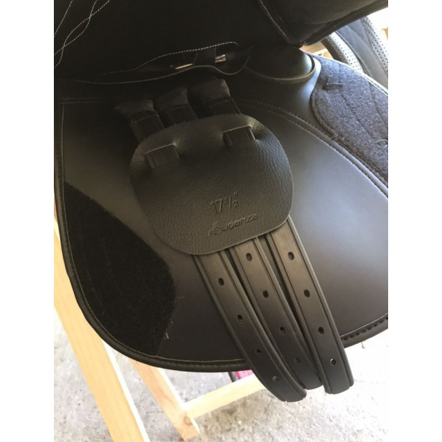 Selle Fouganza en cuir 17 pouces