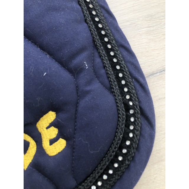 Tapis brodé « Mathilde »