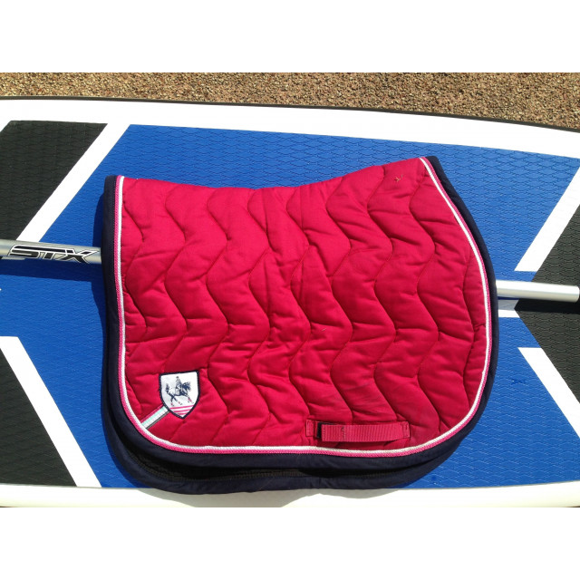 tapis de selle framboise