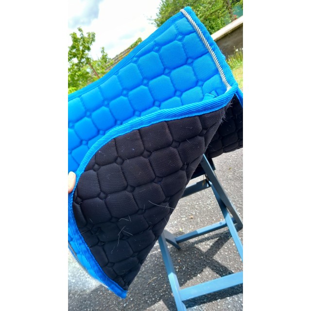 Tapis bleu