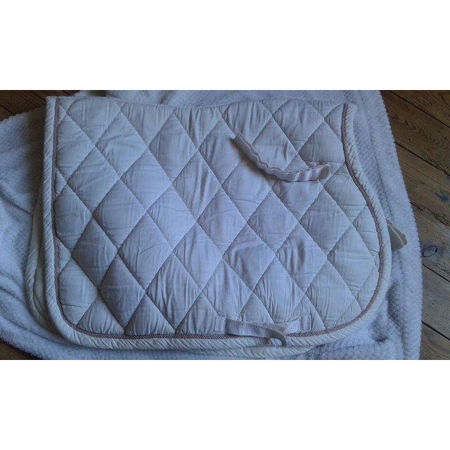 Tapis blanc