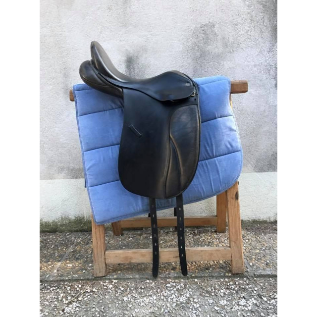 selle de dressage 16,5 BDV