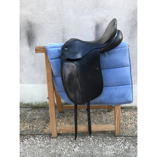selle de dressage 16,5 BDV