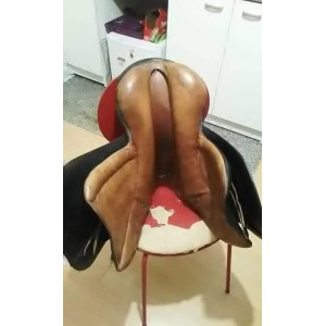 SELLE STUBBEN NOIRE 17.5'' MIXTE