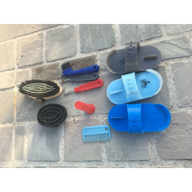 Bac à brosses + brosses