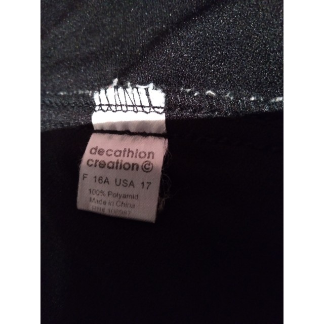 Pantalon noir matière rayée