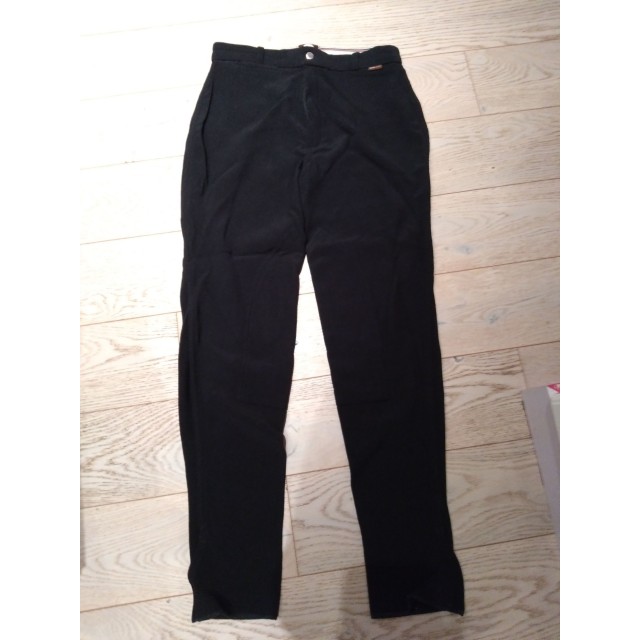 Pantalon noir matière rayée