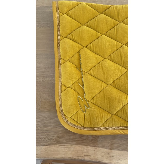 Tapis jaune moutarde velours Eskadron