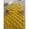 Tapis jaune moutarde velours Eskadron