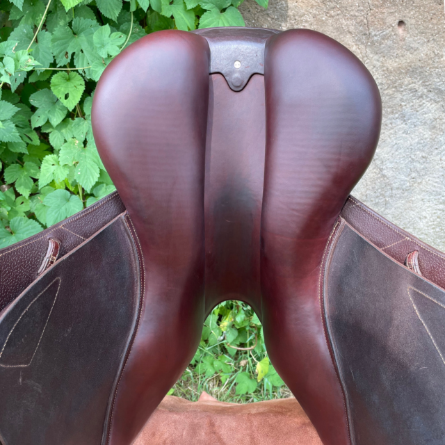 CWD SE03 Close Contact