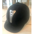 CASQUE BOMBE EN VELOUR NOIR TAILLE 53