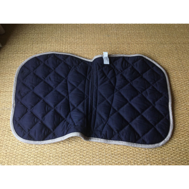 Tapis bleu marine