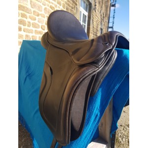 Selle de Dressage KINGSLEY 17,5"