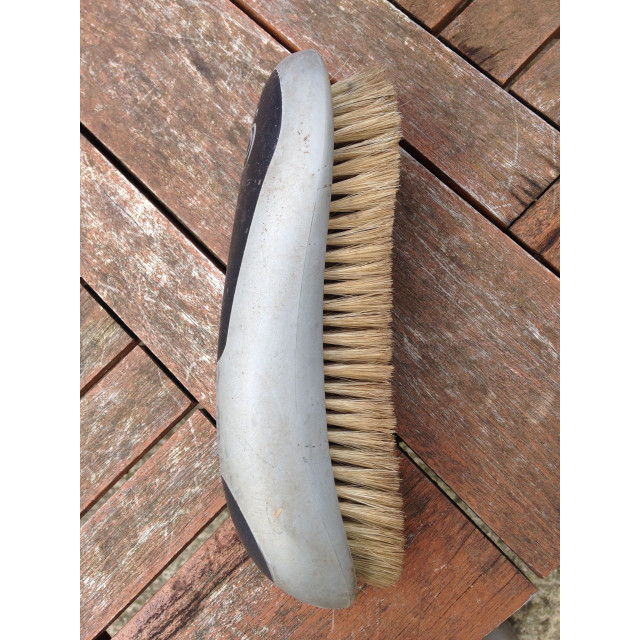 Guêtres et brosse