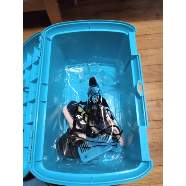 Boîte bleue+ brosse fouganza