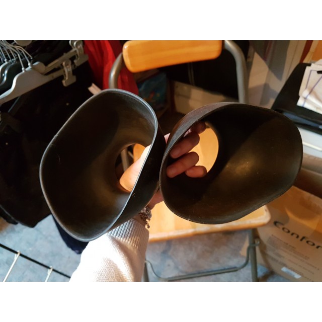 Cloches caoutchouc lisse col haut noires