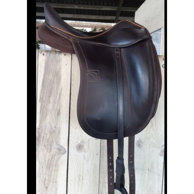 Selle de dressage CHILDERIC DAC 17,5