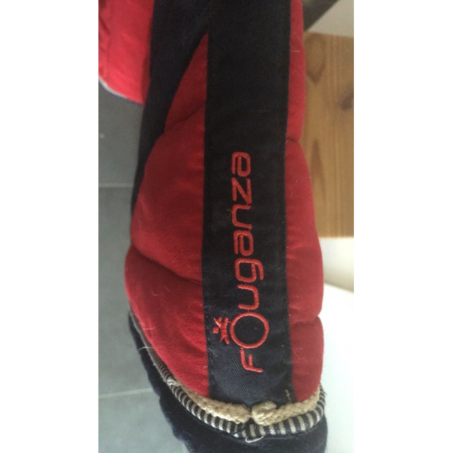 Tapis poney rouge fouganza