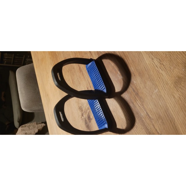 Étriers noir et bleu