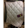 Tapis blanc neuf