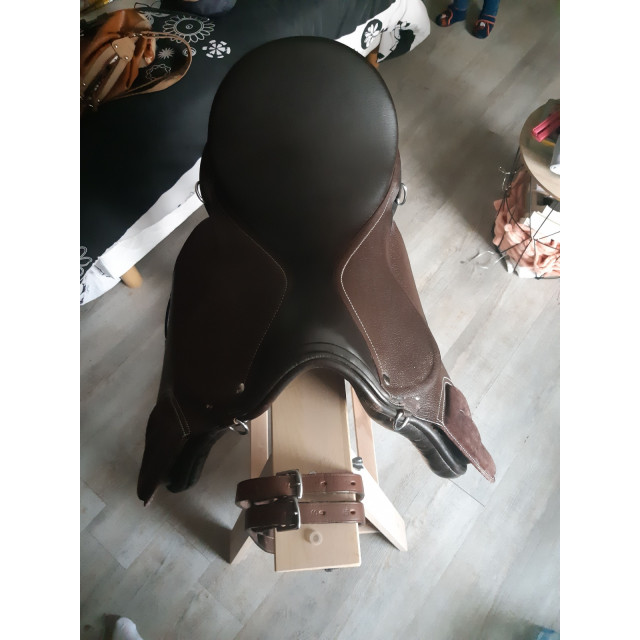 Selle anglaise : "Quality club saddle"